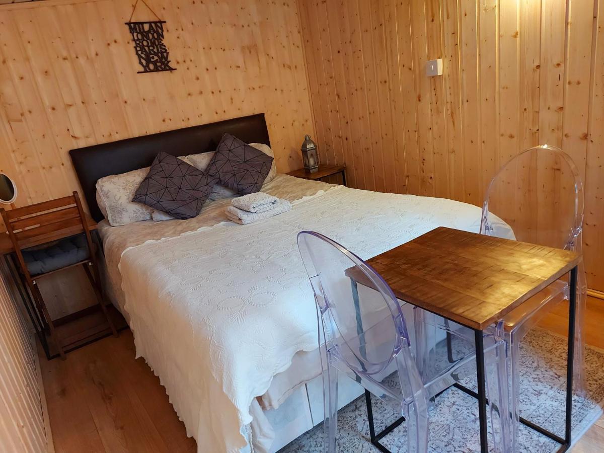 Pretty Studio With A Private Terrace لندن المظهر الخارجي الصورة